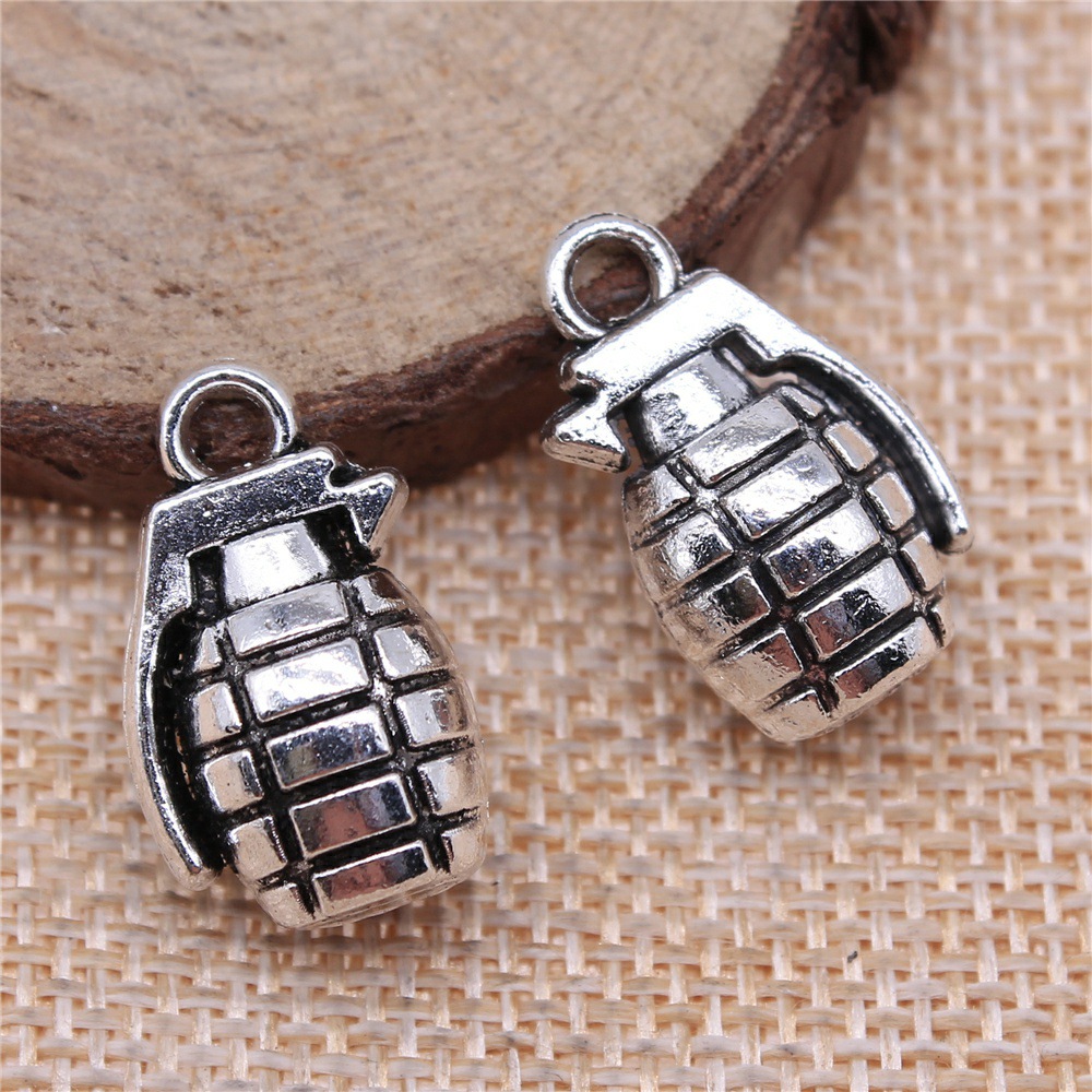Vintage Fashion Stores - 8個入り 22x13mm(0.87x0.51インチ) アンティークシルバーカラー ガンチャーム ジュエリー製作用