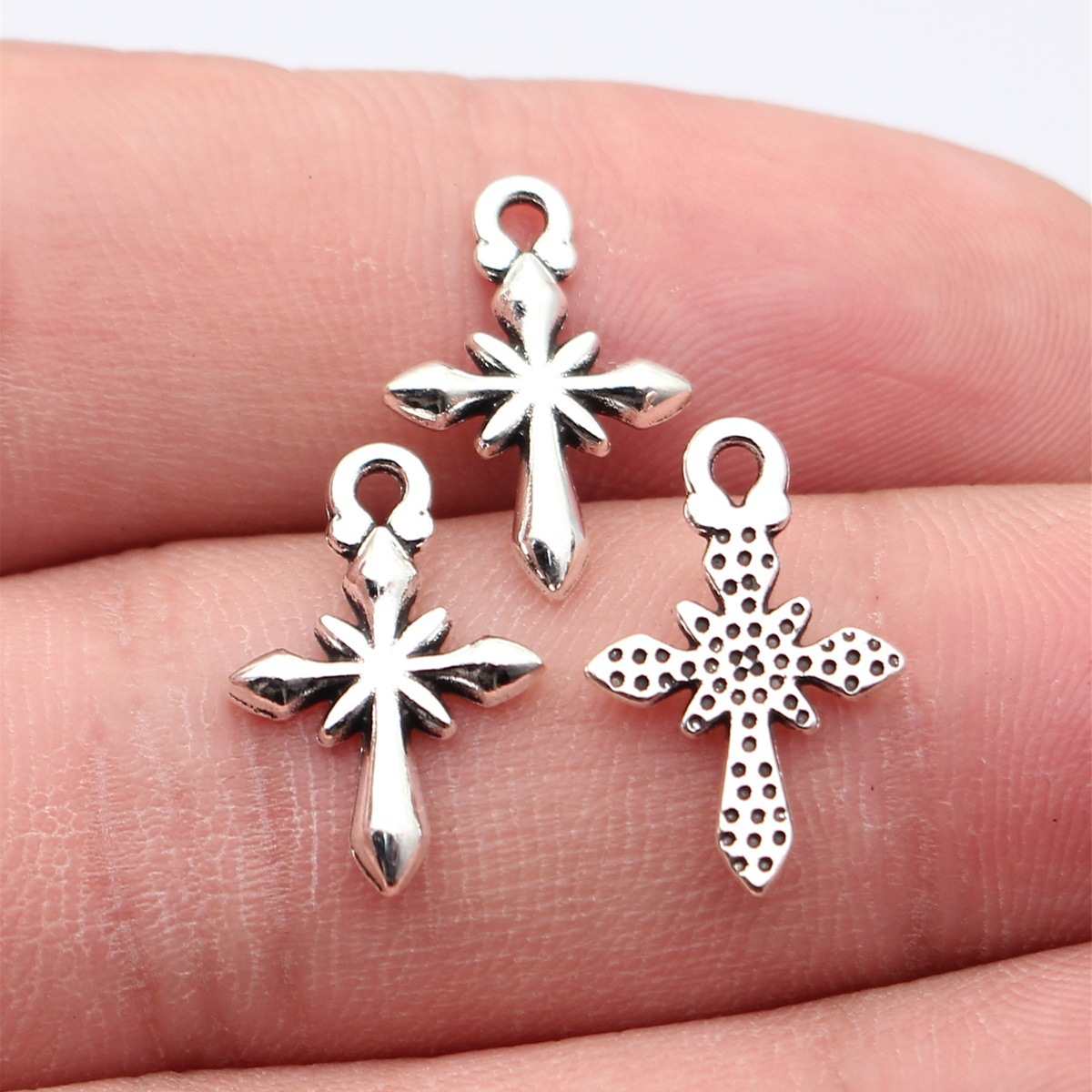 WYSIWYG 40個 18x12mm 3色 アンティークブ - Vintage Fashion Stores のレビューと価格